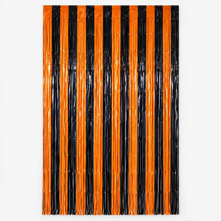 Metallic Wall Curtain - Glintor
