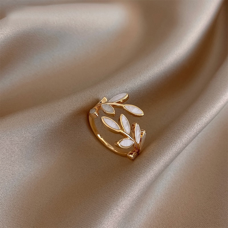 Golden Leaf Ring - Amarille-State of Style