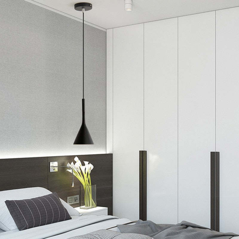 Modern Triangular Pendant Light - Trionda-Black-State of Style