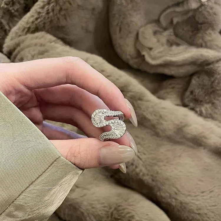 S-Shaped Silver Zirconia Ring – Seraphine-State of Style